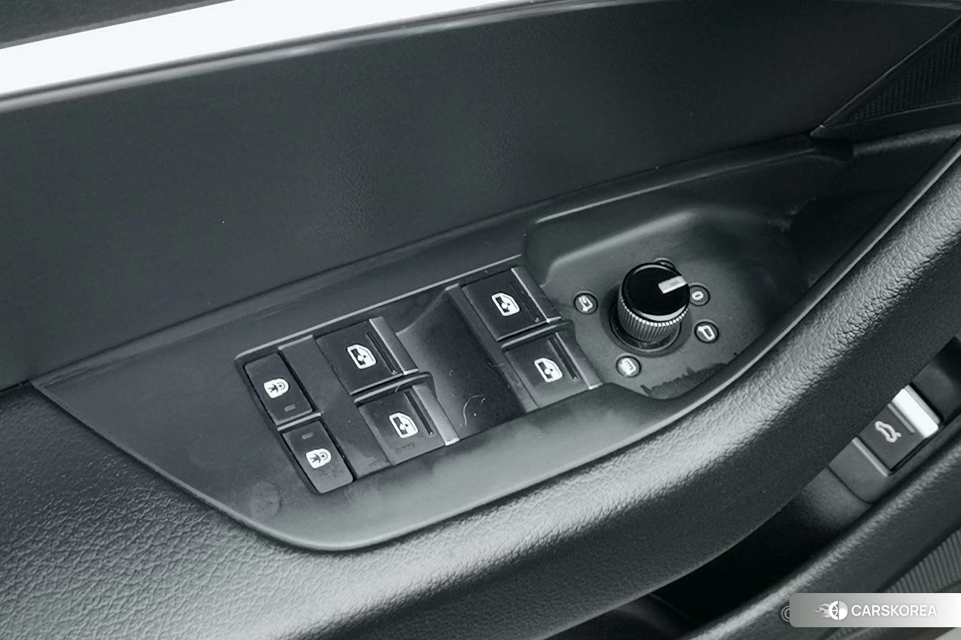 Audi A6L PHEV id 4405777 из Китая 11