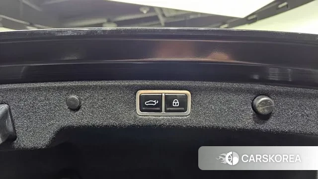 Hyundai Grandeur Hybrid (GN7) id 3191076 из Кореи 11