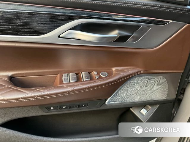 BMW 7 Series (G11) id 3819210 из Кореи 11