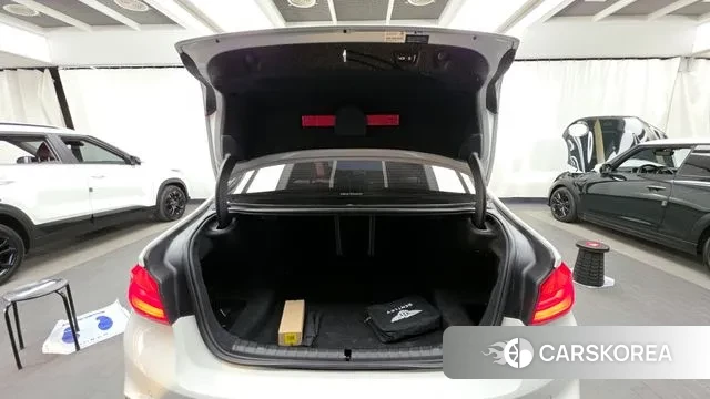 BMW 5 Series (G30) id 3698518 из Кореи 11