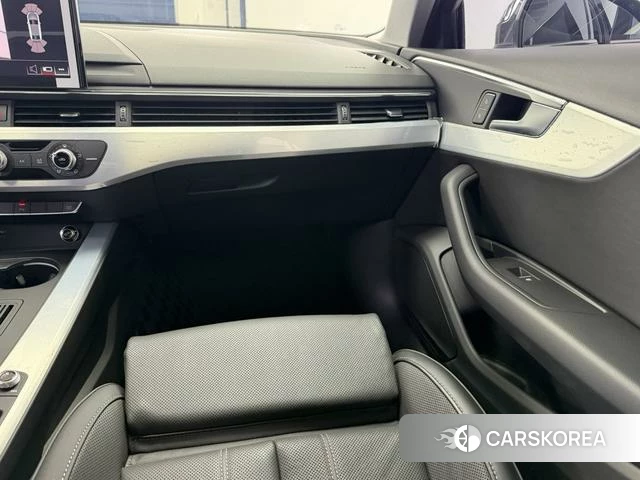 Audi A4L id 4313451 из Китая 11
