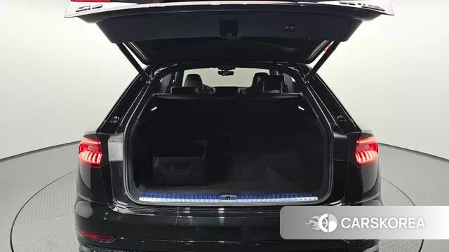 Audi Q8 (4M) id 3377529 из Кореи 11