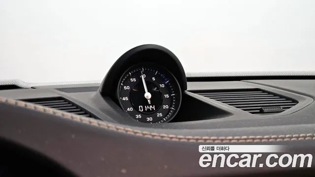 Porsche 911(992) id 2868358 из Кореи 11