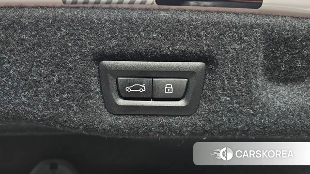 BMW 5 Series (G60) id 4248486 из Кореи 11