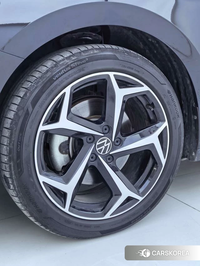 Volkswagen Passat id 4258572 из Китая 11