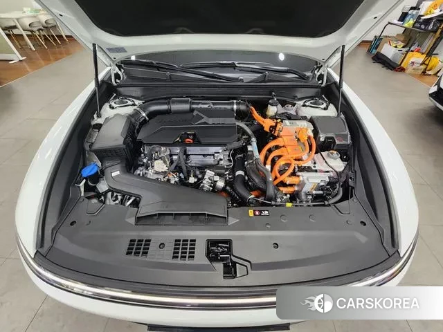 Hyundai Grandeur Hybrid (GN7) id 3731418 из Кореи 11