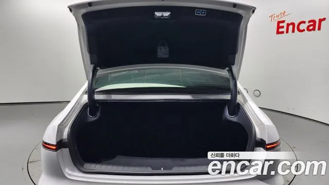 Hyundai Grandeur Hybrid (GN7) id 2711316 из Кореи 11