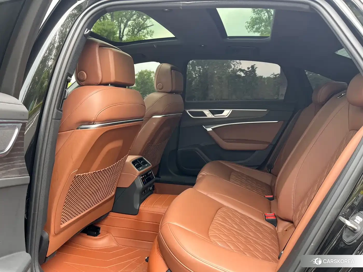 Audi A6L id 4545632 из Китая 11