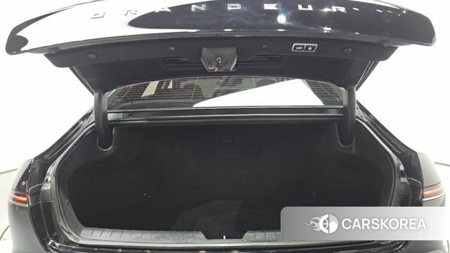 Hyundai Grandeur (GN7) id 4534275 из Кореи 11