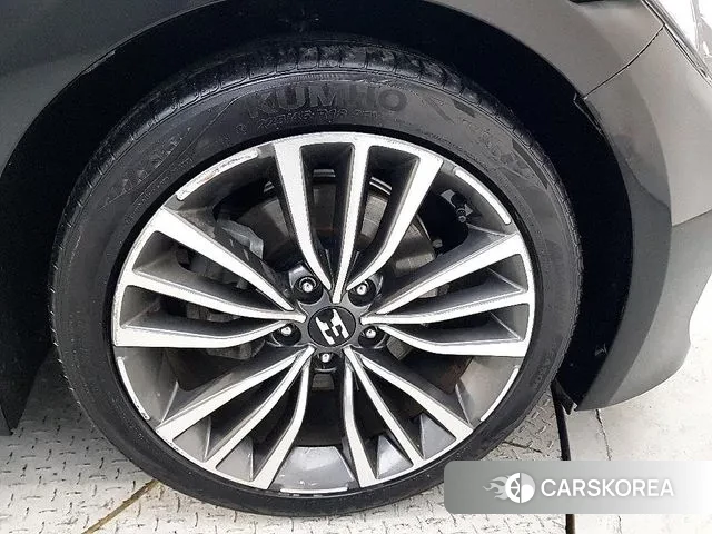 Kia Stinger id 3558121 из Кореи 11