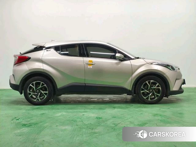 Toyota C-HR id 4210227 из Китая 11
