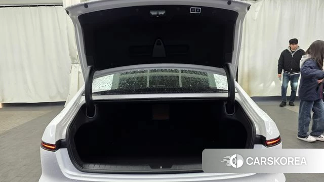 Hyundai Grandeur (GN7) id 3805391 из Кореи 11