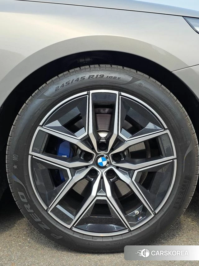 BMW 5 Series (G60) id 4262637 из Кореи 11