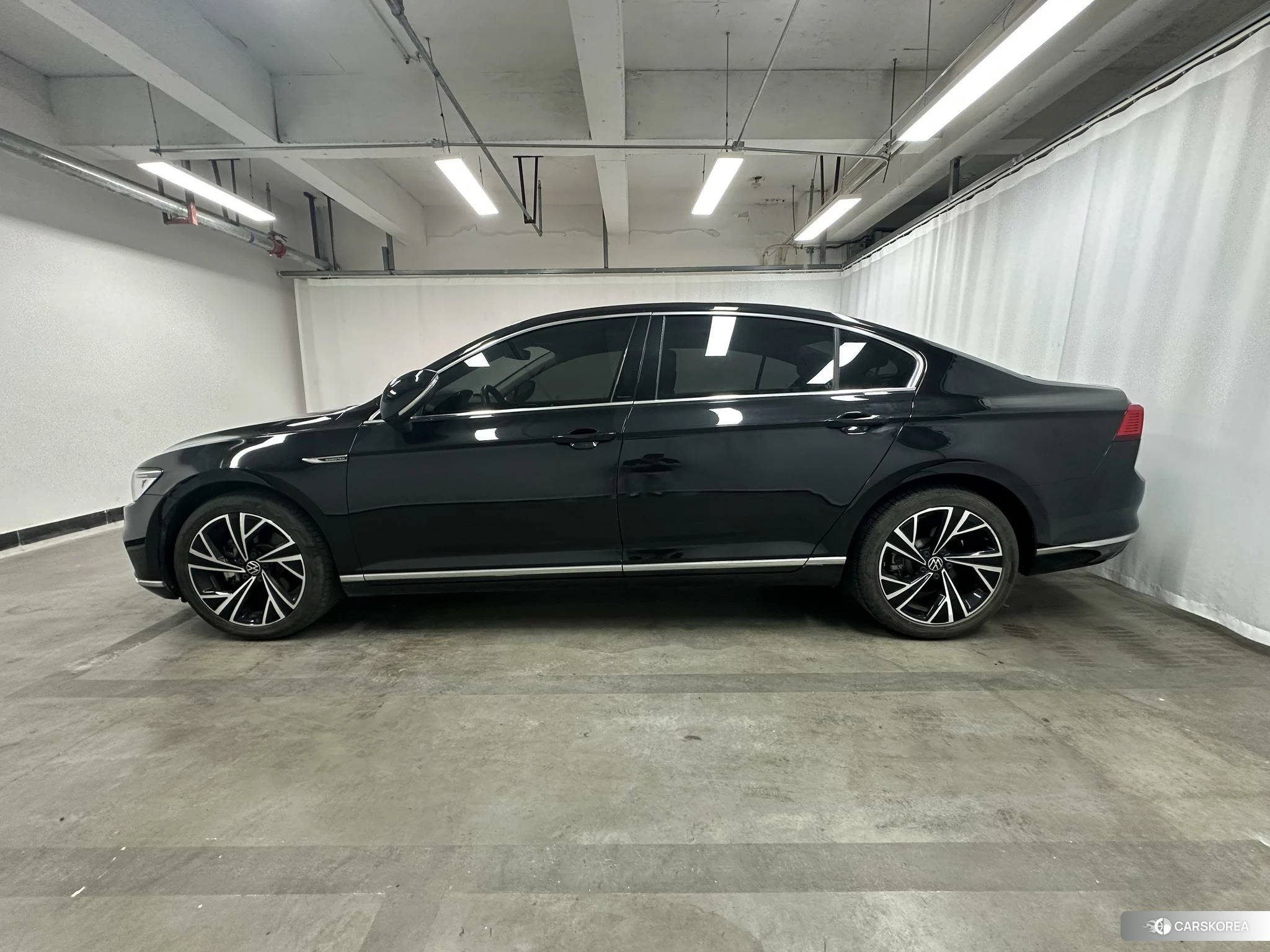 Volkswagen Magotan id 4492797 из Китая 11
