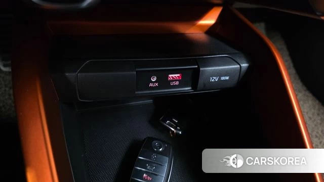 Kia Stonic id 3893803 из Кореи 11