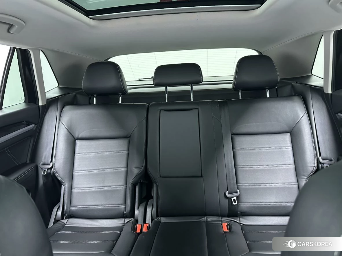Volkswagen Tourang id 4440924 из Китая 11