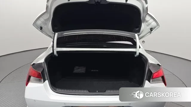 Hyundai Avante Hybrid (CN7) id 3143137 из Кореи 11