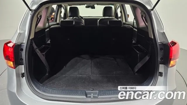 Kia The New Carens id 2870613 из Кореи 11