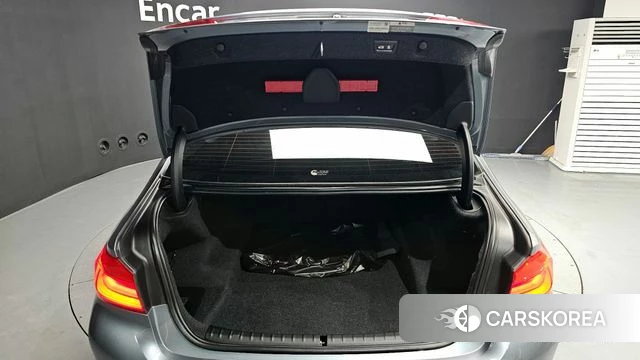 BMW 5 Series (G30) id 3936940 из Кореи 11