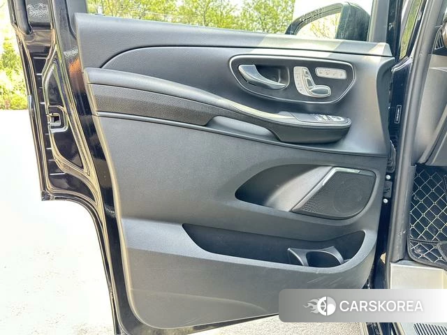 Mercedes-Benz V-class id 4297460 из Китая 11