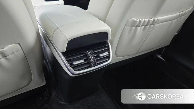 Hyundai The New Grandeur IG Hybrid id 4469616 из Кореи 11