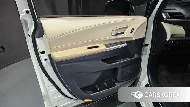 Toyota Sienna 4th Generation id 4292945 из Кореи 11