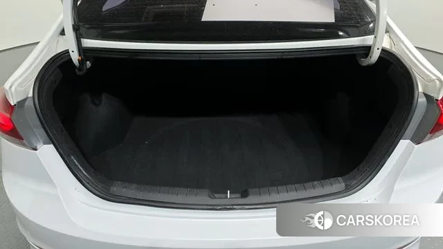 Hyundai Avante AD id 3489929 из Кореи 11