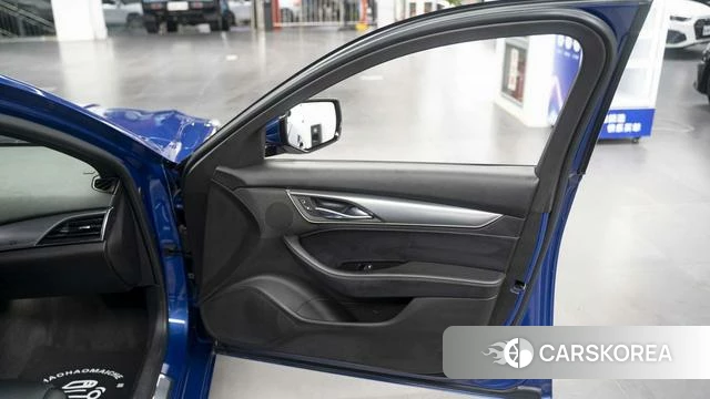 Cadillac CT5 id 3896287 из Китая 11