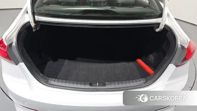 Hyundai Avante AD id 3429341 из Кореи 11