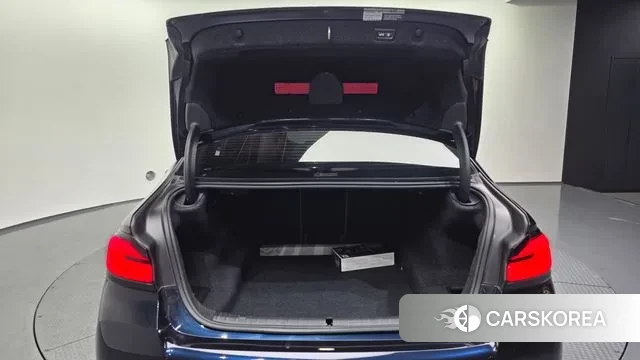 BMW 5 Series (G30) id 3787758 из Кореи 11