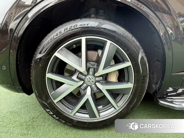 Volkswagen Touareg id 4213503 из Китая 11