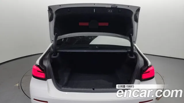 BMW 5 Series (G30) id 2822907 из Кореи 11