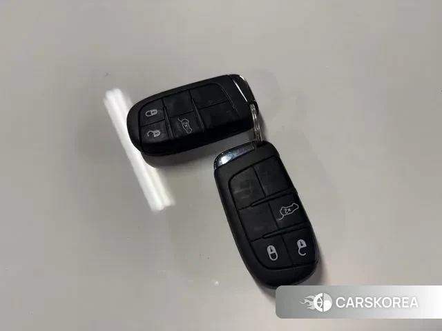 Jeep Renegade id 3753307 из Кореи 11