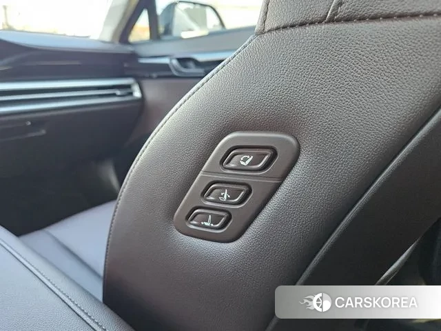 Hyundai Grandeur (GN7) id 3619442 из Кореи 11