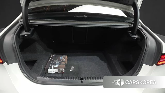 BMW 5 Series (G60) id 4177993 из Кореи 11