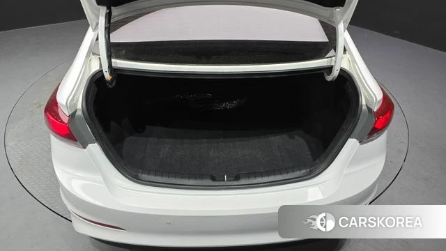 Hyundai Avante AD id 4225757 из Кореи 11