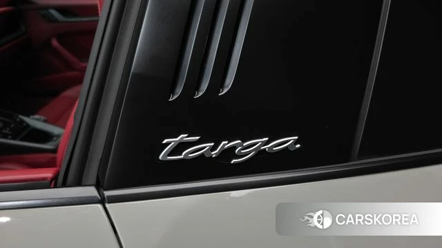 Porsche 911(992) id 4590628 из Кореи 11