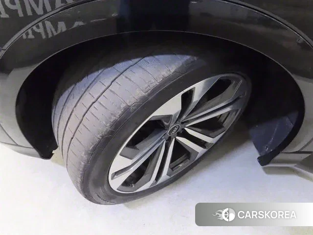 Audi Q8 (4M) id 3027147 из Кореи 11