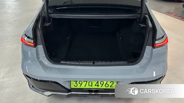 BMW 7 Series (G70) id 3467039 из Кореи 11