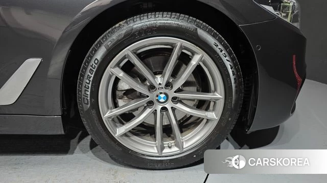 BMW 5 Series (G30) id 4586548 из Кореи 11