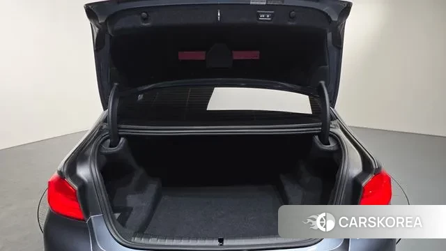 BMW 5 Series (G30) id 3557575 из Кореи 11