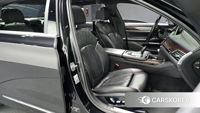 BMW 7 Series (G11) id 3313318 из Кореи 11