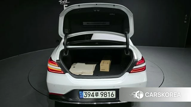 Genesis The New G70 id 3965550 из Кореи 11