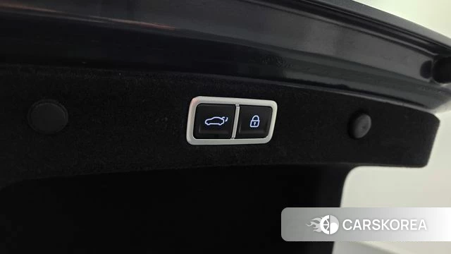 Hyundai Grandeur Hybrid (GN7) id 4349596 из Кореи 11