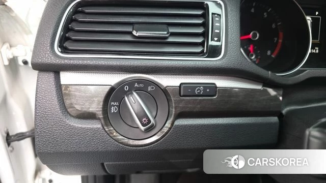 Volkswagen The New Passat id 4536498 из Кореи 11