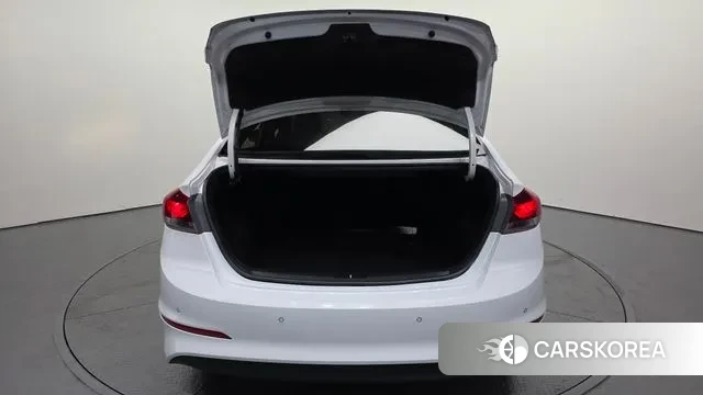 Hyundai Avante AD id 3703948 из Кореи 11