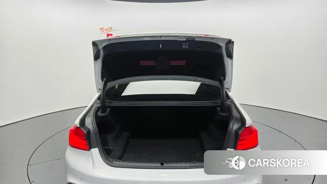 BMW 5 Series (G30) id 4424178 из Кореи 11