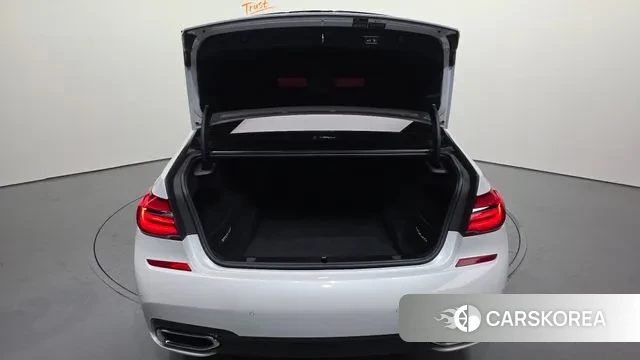 BMW 7 Series (G11) id 3526482 из Кореи 11