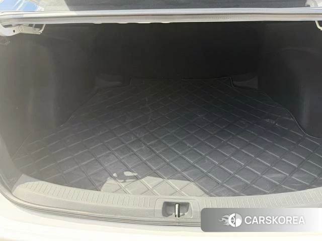 Toyota Corolla id 4299868 из Китая 11