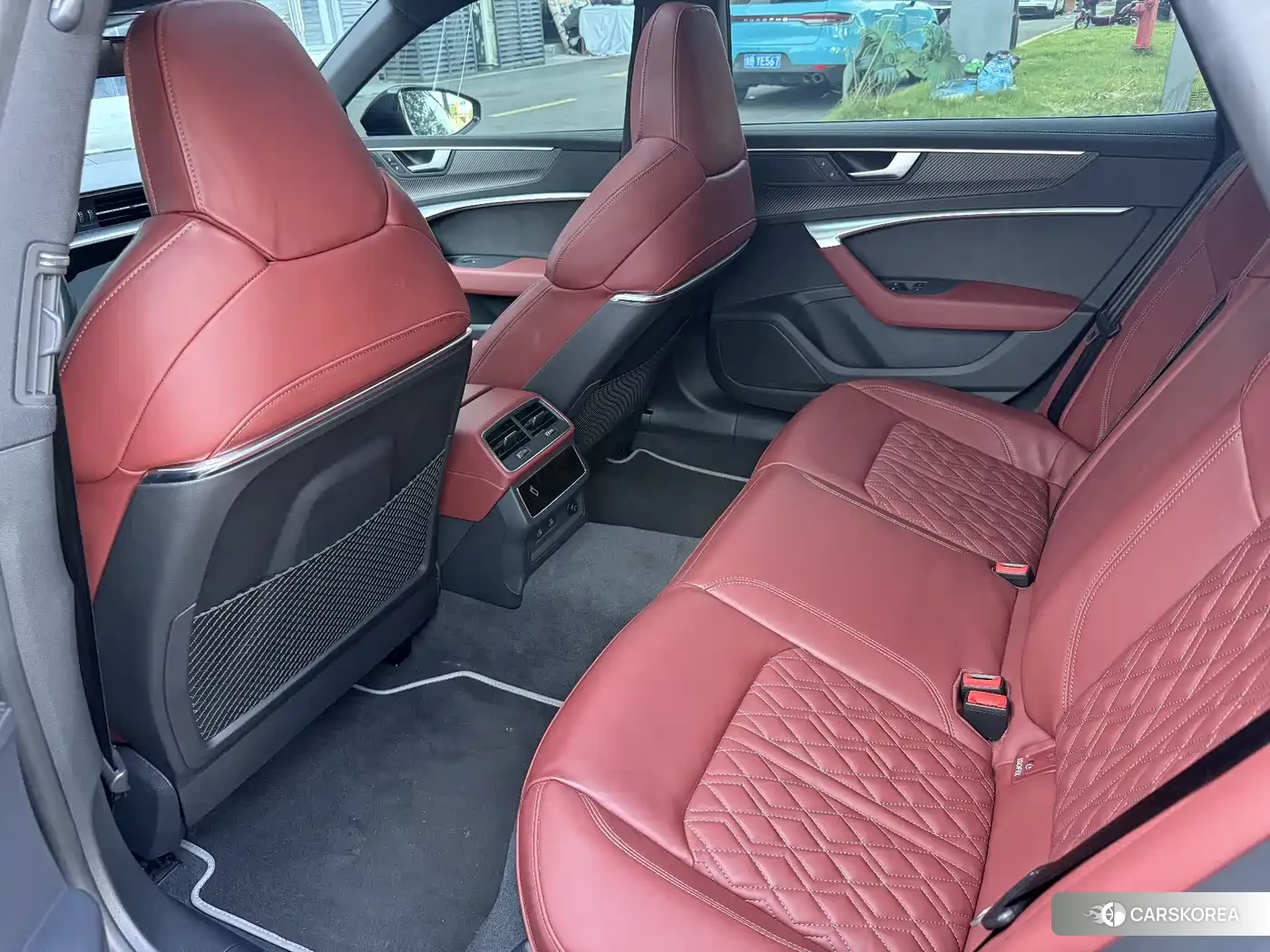 Audi A7L id 4600807 из Китая 11